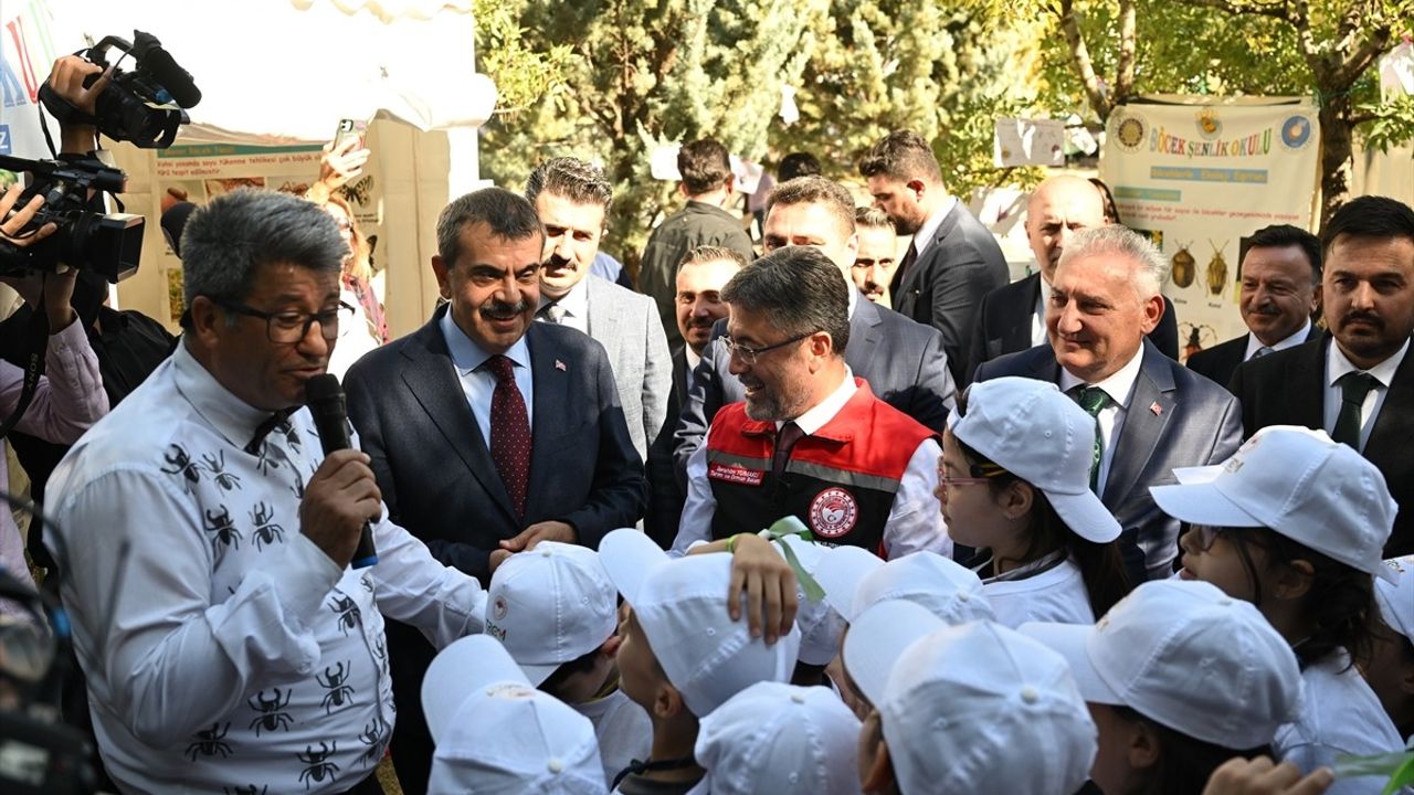 Yumaklı ve Tekin 'Tarımın Yıldızları Çocuk Şenliği'ni Ziyaret Etti