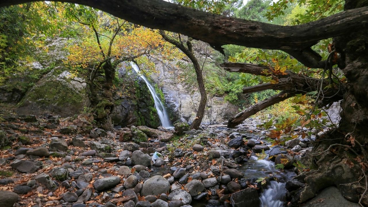 Yunt Dağları ve Türkmen Şelaleleri Sonbaharda Renk Cümbüşü