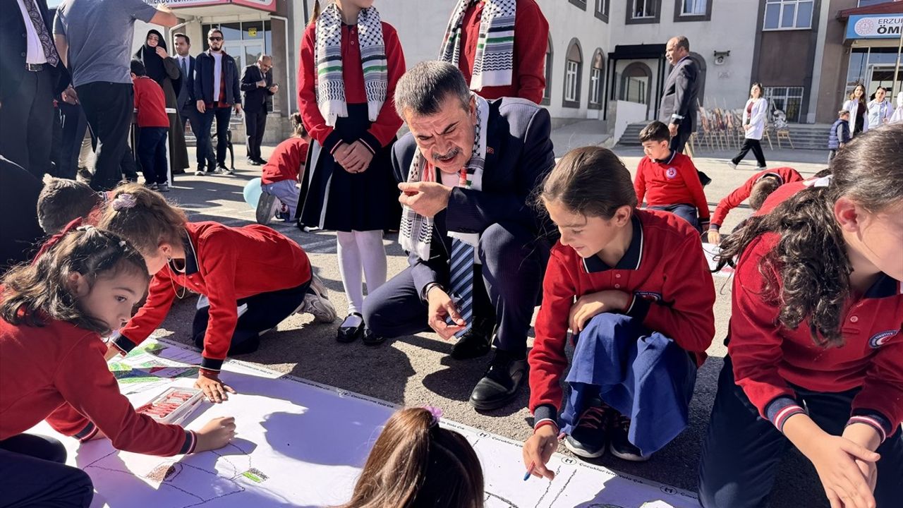 Yusuf Tekin Erzurum'da: Filistin Farkındalık Etkinlikleri ile Yeni Nesil Hak Savunucusu