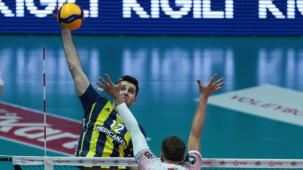 Ziraat Bankkart 3-0 Fenerbahçe Medicana | SMS Grup Efeler Ligi 1. Hafta