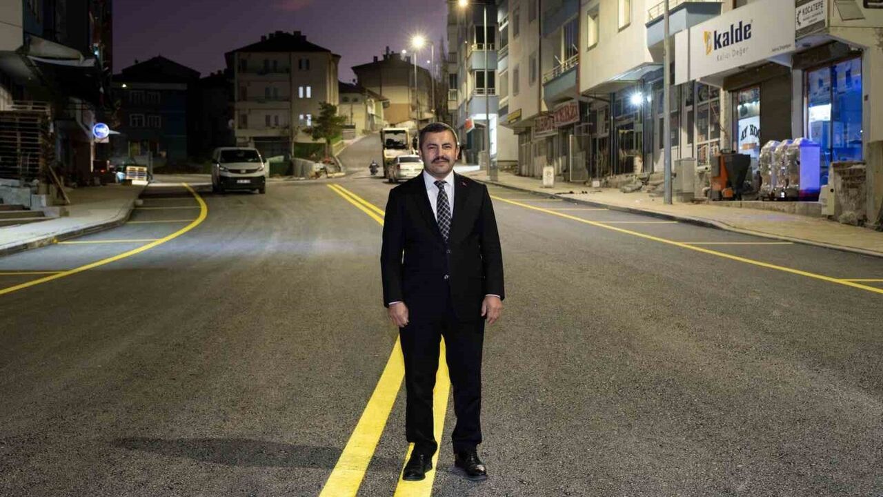 1071 Malazgirt Caddesi, Akdağmadeni’de Yenilenip Hizmete Açıldı