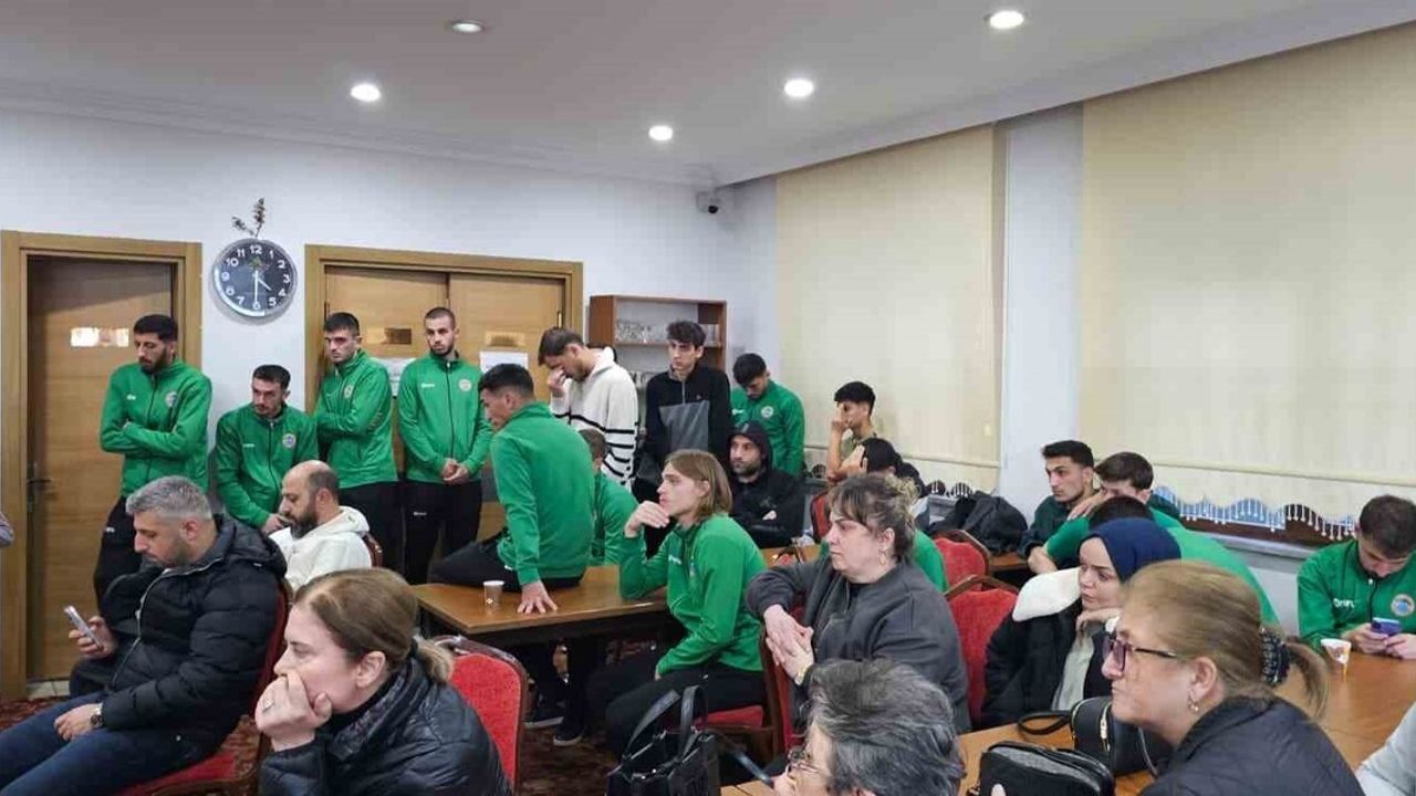 17 Kırmızı Kartlı Maçta Karar: Murgul Belediyespor Sahaya Çıkmama Kararı