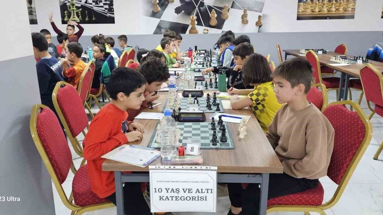 2025 Elazığ Cumhuriyet Kupası ELO Satranç Turnuvası Tamamlandı