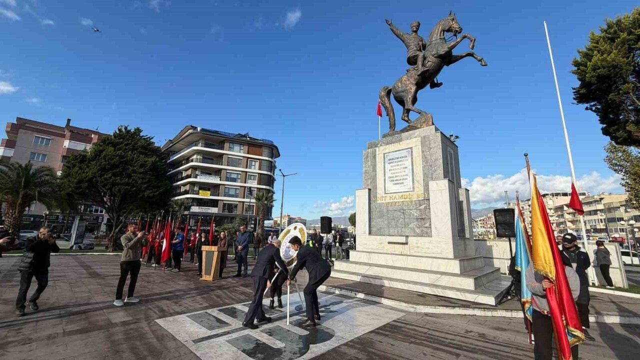 24 Kasım Öğretmenler Günü Edremit'te Coşkuyla Kutlandı
