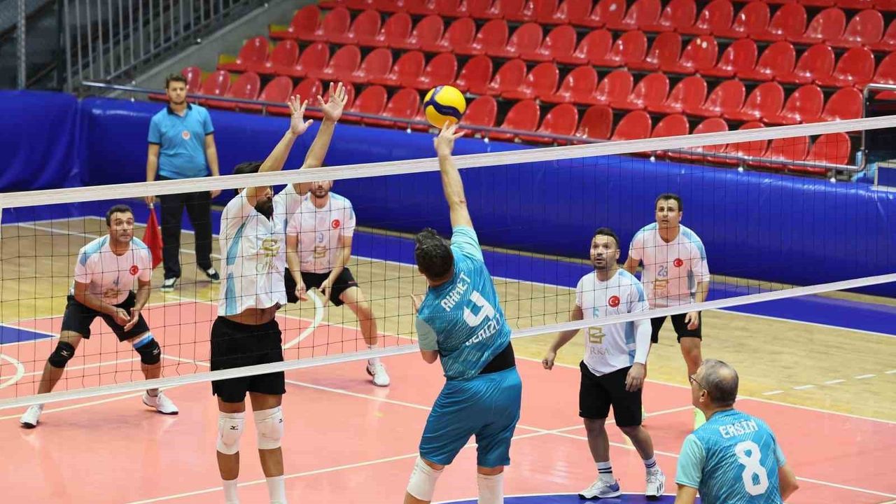 3. Kamu Spor Oyunları Ege Grup Müsabakaları Manisa'da Başladı