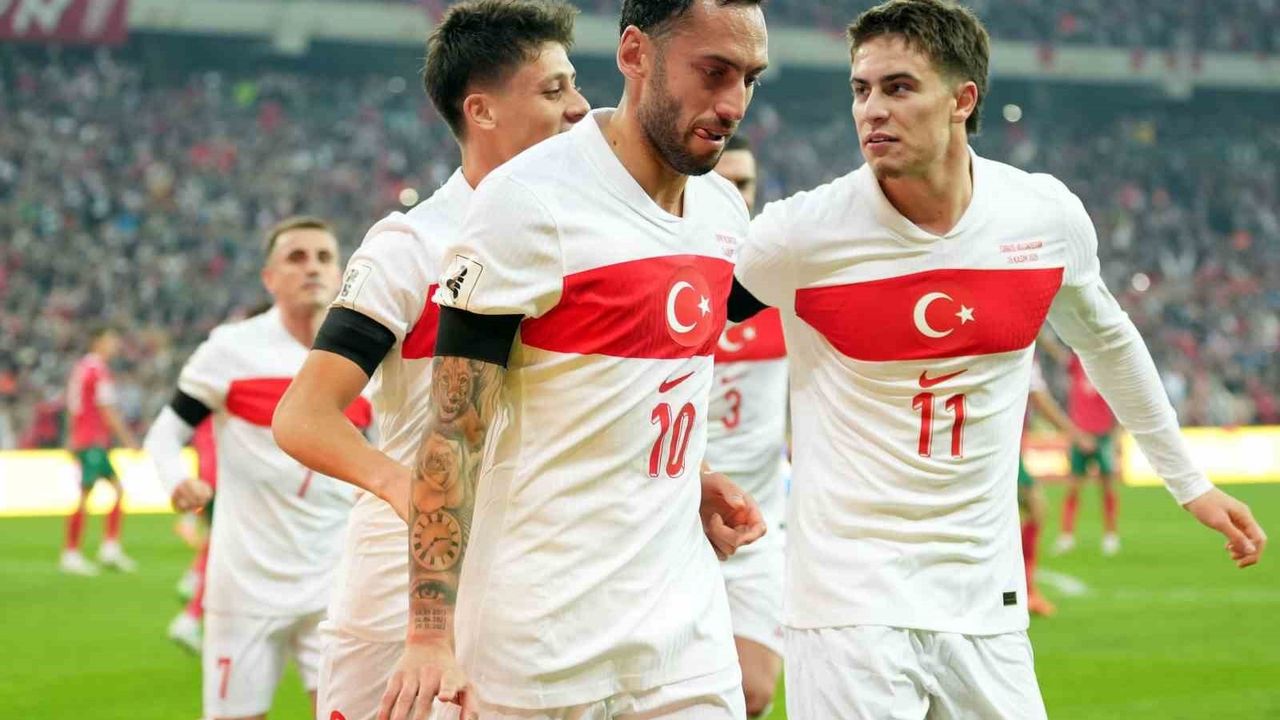 A Milli Takımda Hakan Çalhanoğlu Sakatlandı, İsak Vural ve Yusuf Akçiçek Kadroya Alındı
