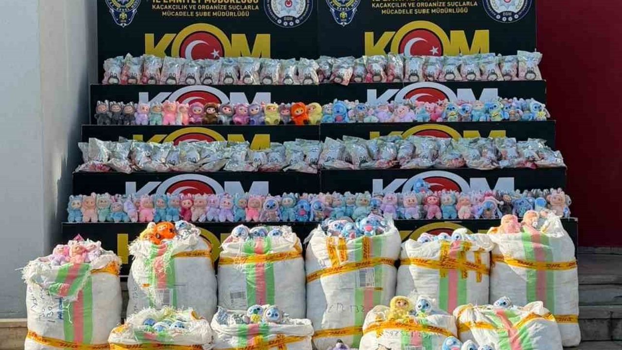 Adana’da 2 bin 605 Gümrük Kaçağı 'Labubu' Pelüş Oyuncak Ele Geçirildi