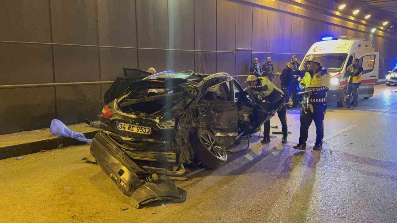 Adana'da cip ve panelvan çarpıştı: 2 ölü, 1 yaralı