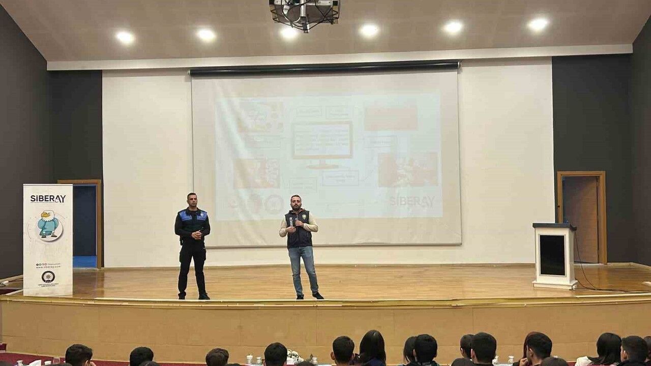 Adana'da Öğrencilere Dijital Güvenlik Eğitimi