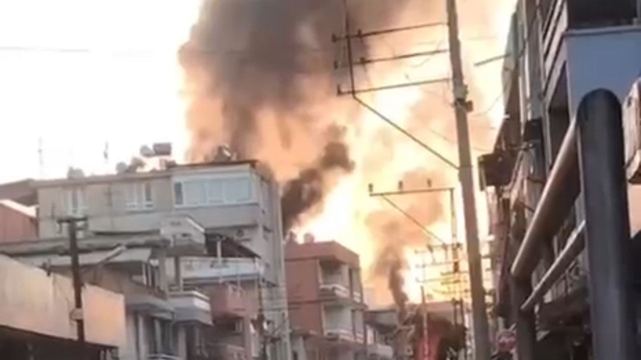 Adana'da Tekstil Atölyesinde Yangın Kısa Sürede Söndürüldü