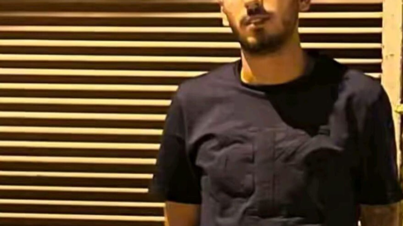 Adana'da yasak ilişki kavgası: İç çamaşırlı şahıs sokakta bıçaklanarak öldü