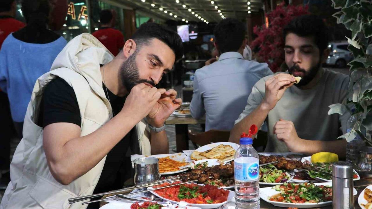Adana Kebabı 3. Sırada: Adanalılardan 'Lobicilik' Tepkisi