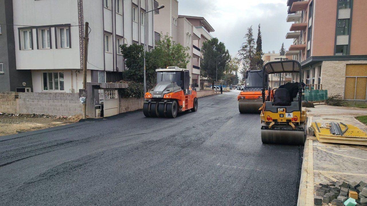 Adıyaman Belediyesi'nden Barbaros Hayrettin ve Siteler'de Asfalt Atağı