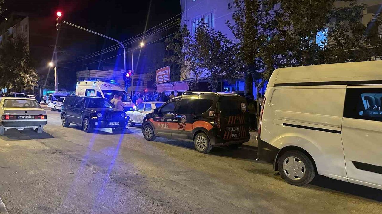 Adıyaman'da Beş Çocuk Babası Mustafa Çektir Evinde İntihar Etti