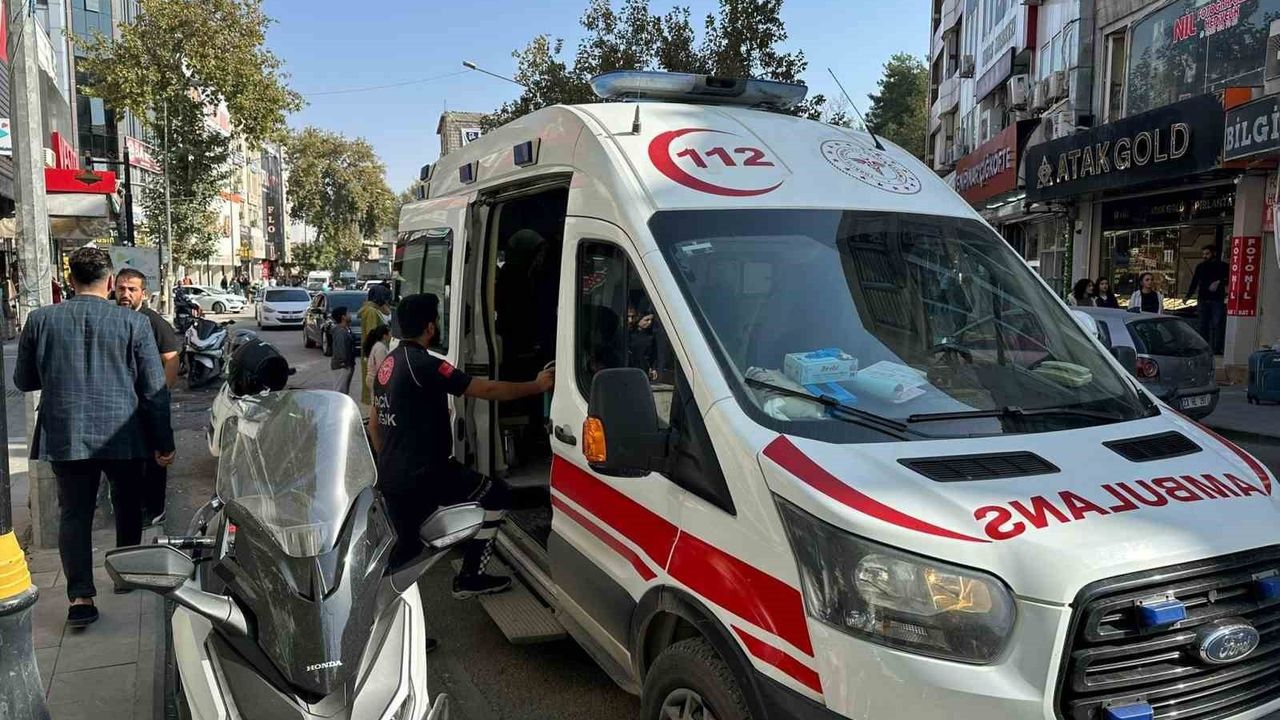 Adıyaman'da Motosikletin Çarptığı 4 Yaşındaki Çocuk Yaralandı