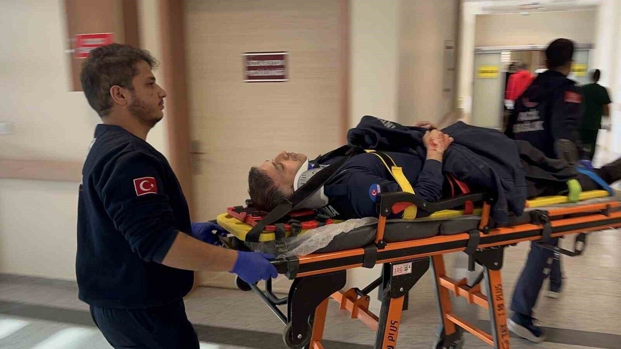 Adıyaman'da Trafik Kazası: 3 İnfaz Koruma Memuru Yaralandı