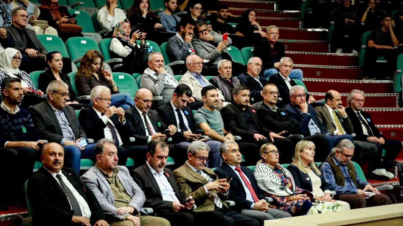 ADÜ'de 'Vicdanın Kıyısında Gazze' Etkinliği: Gazze İçin Uluslararası Dayanışma