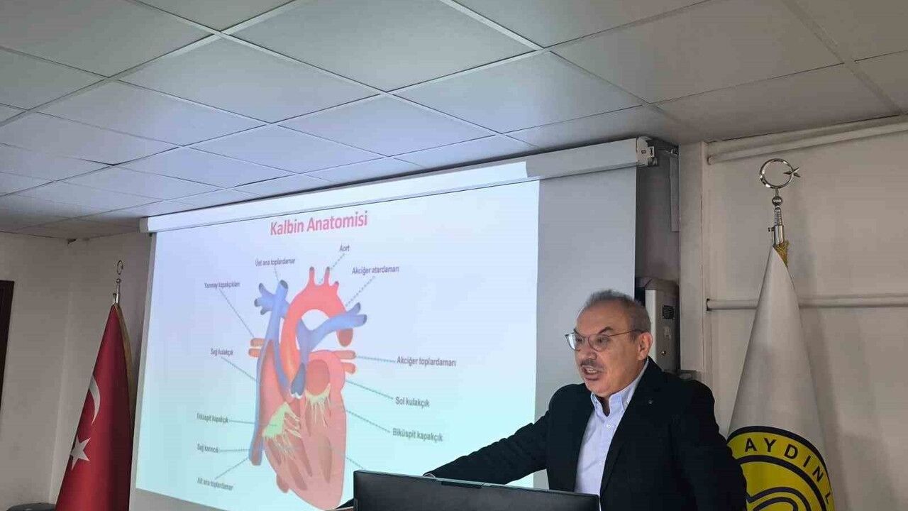 ADÜ'lü Prof. Dr. Ceyhun Ceyhan Aydın Lisesi'nde Öğrencilerle Buluştu