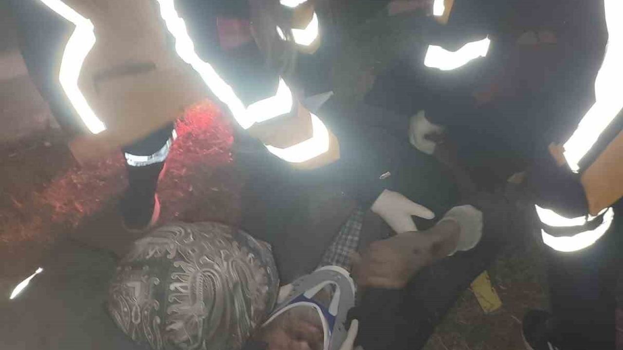 Afyonkarahisar Bolvadin'de motosiklet kazası: 2 yaralı