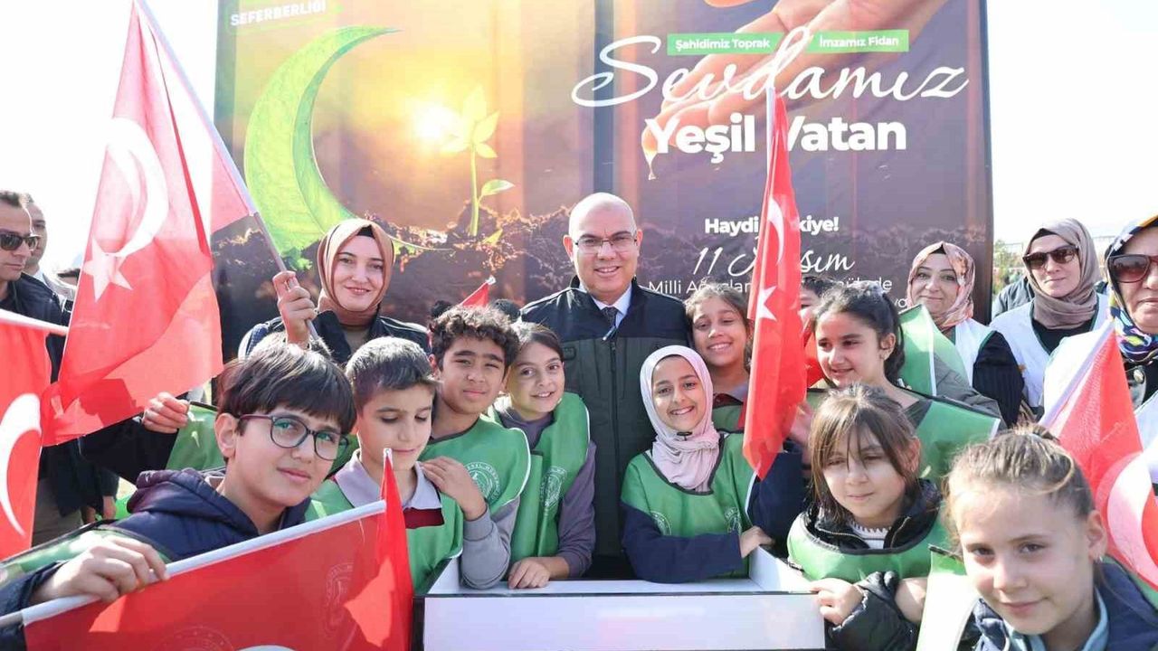 Ağrı'da 11 Kasım Milli Ağaçlandırma Günü'nde Binlerce Fidan Toprakla Buluştu