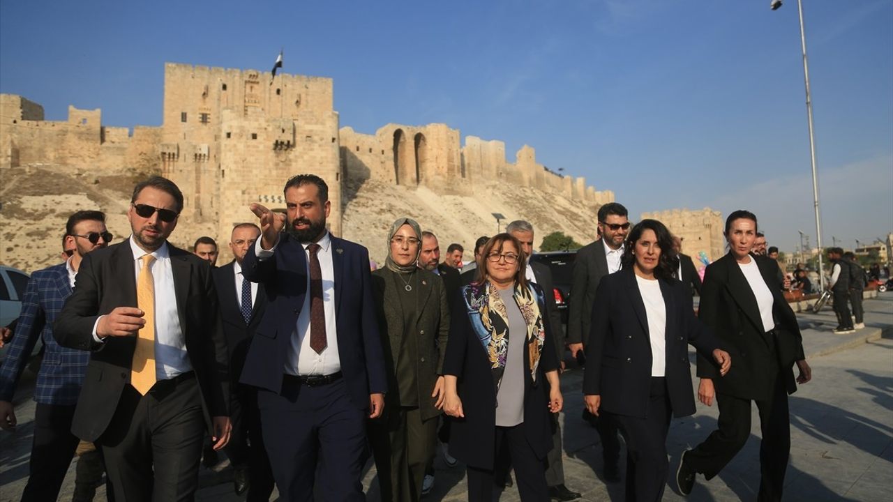 AK Parti Heyeti Halep Valisi Azzam el-Garib'i Ziyaret Etti