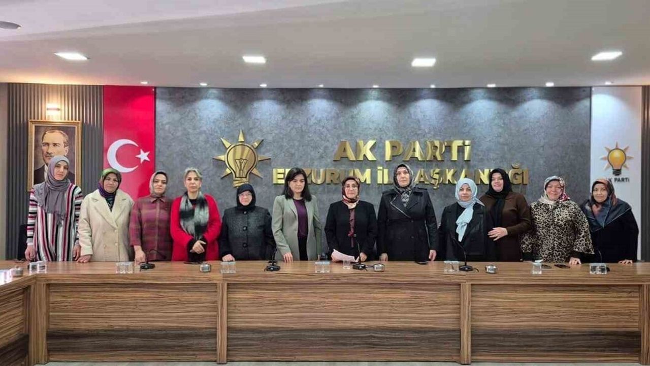 AK Parti Kadın Kolları'ndan 25 Kasım Mesajı: 'Kadınlarımız Yalnız Değildir'