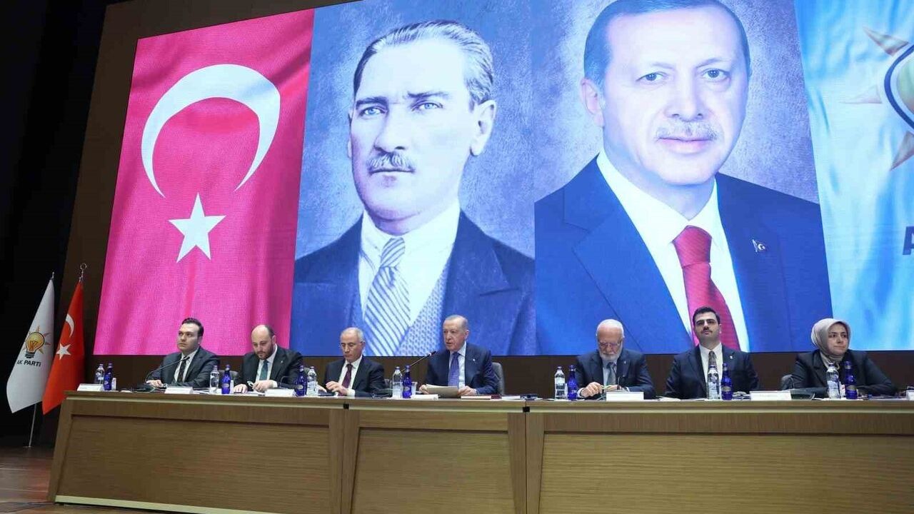 AK Parti MKYK Toplantısı Başladı — Erdoğan Başkanlığında