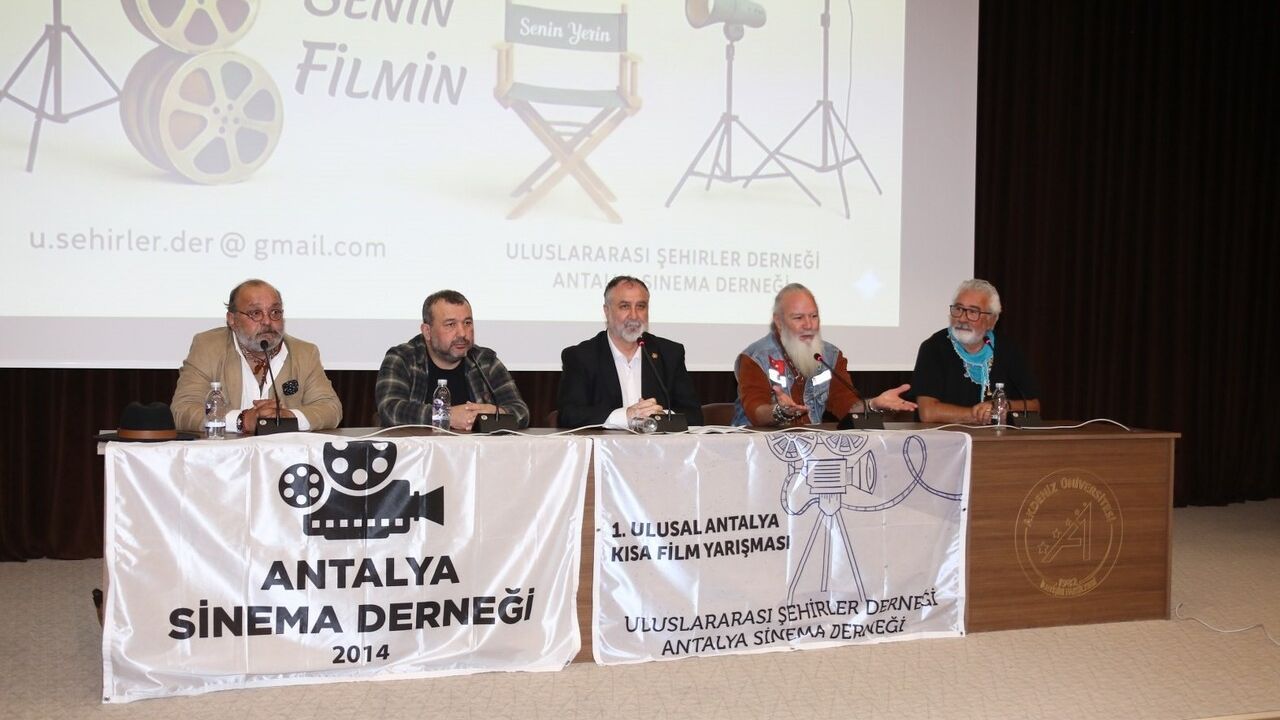 Akdeniz Üniversitesi'nde Sinema Söyleşisi: Kısa Film Yarışması Öncesi