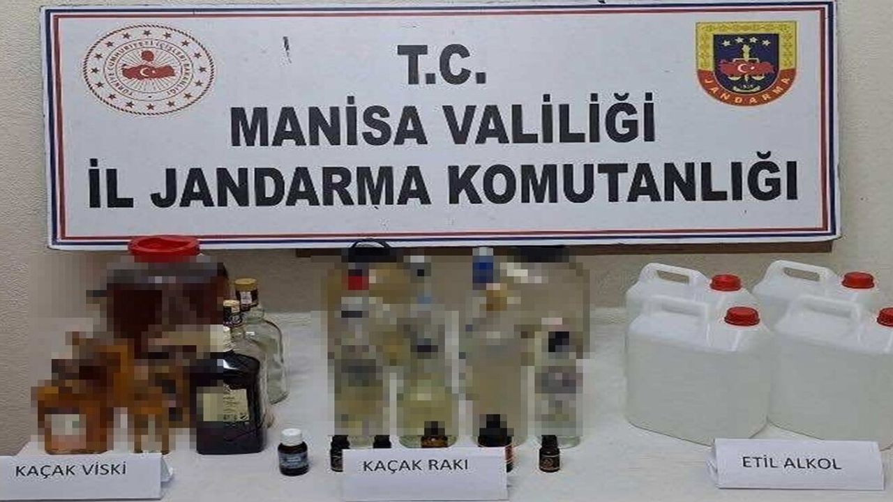 Akhisar'da Jandarma'dan Kaçak Alkol ve Tütün Operasyonu