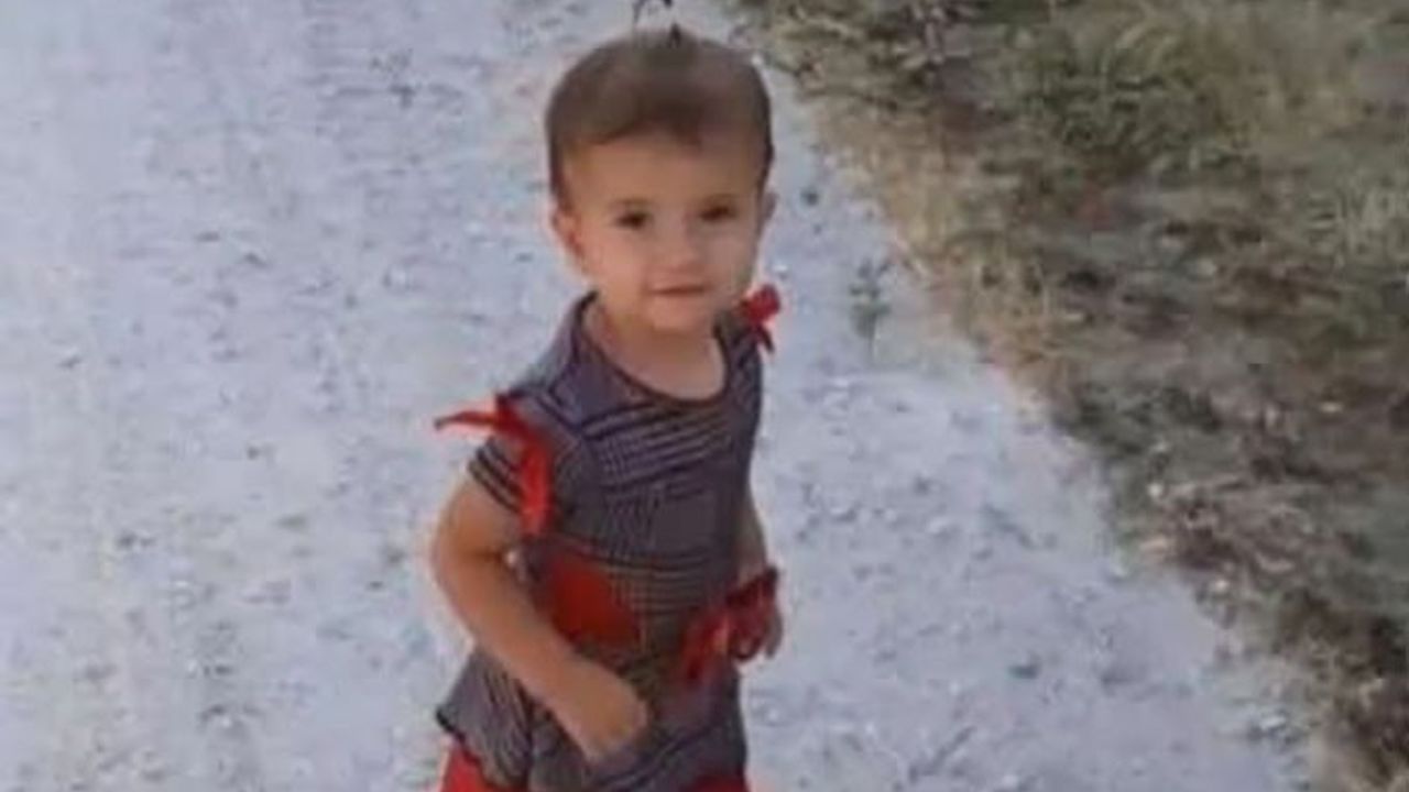 Aksaray'da 2 Yaşındaki Hayru Nisa Traktör Kazasında Hayatını Kaybetti