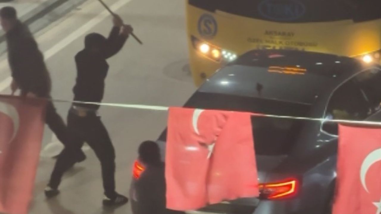 Aksaray'da Alkollü Sürücü Kaldırıma Çıktı: 3 Yaralı, Vatandaşlar Sürücüyü Darbetti