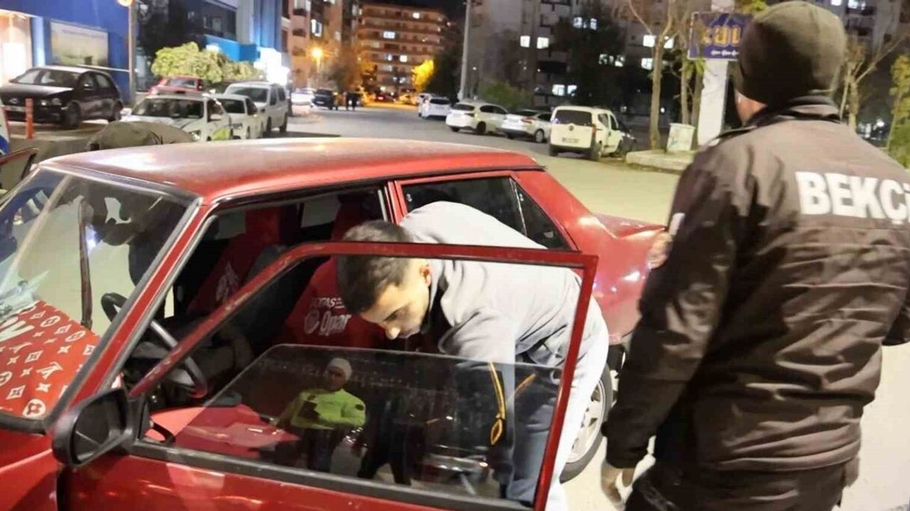 Aksaray'da ehliyetsiz, muayenesiz ve sigortasız sürücüye 24 bin 182 lira ceza