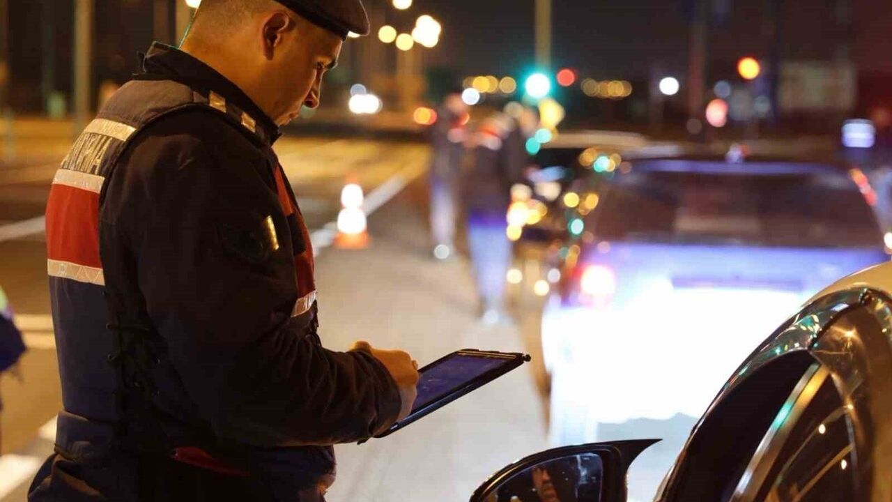 Aksaray'da Jandarma'dan Geniş Çaplı Trafik ve Asayiş Denetimi