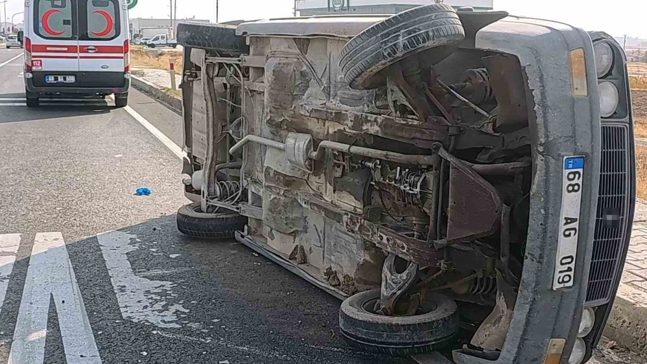 Aksaray'da Tır ile Otomobil Çarpıştı: 3 Yaralı
