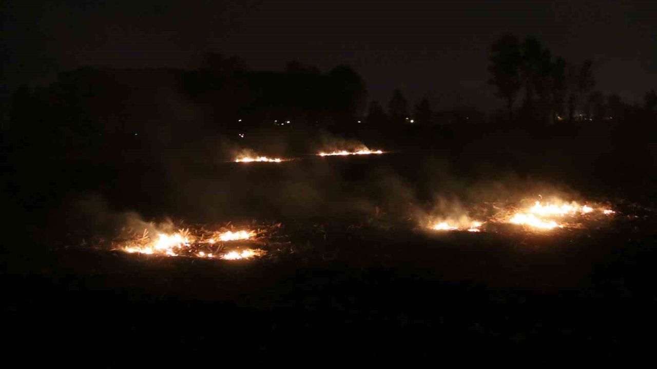 Akyazı'da Yasak Anız Yakımı İtfaiyeyi Harekete Geçirdi