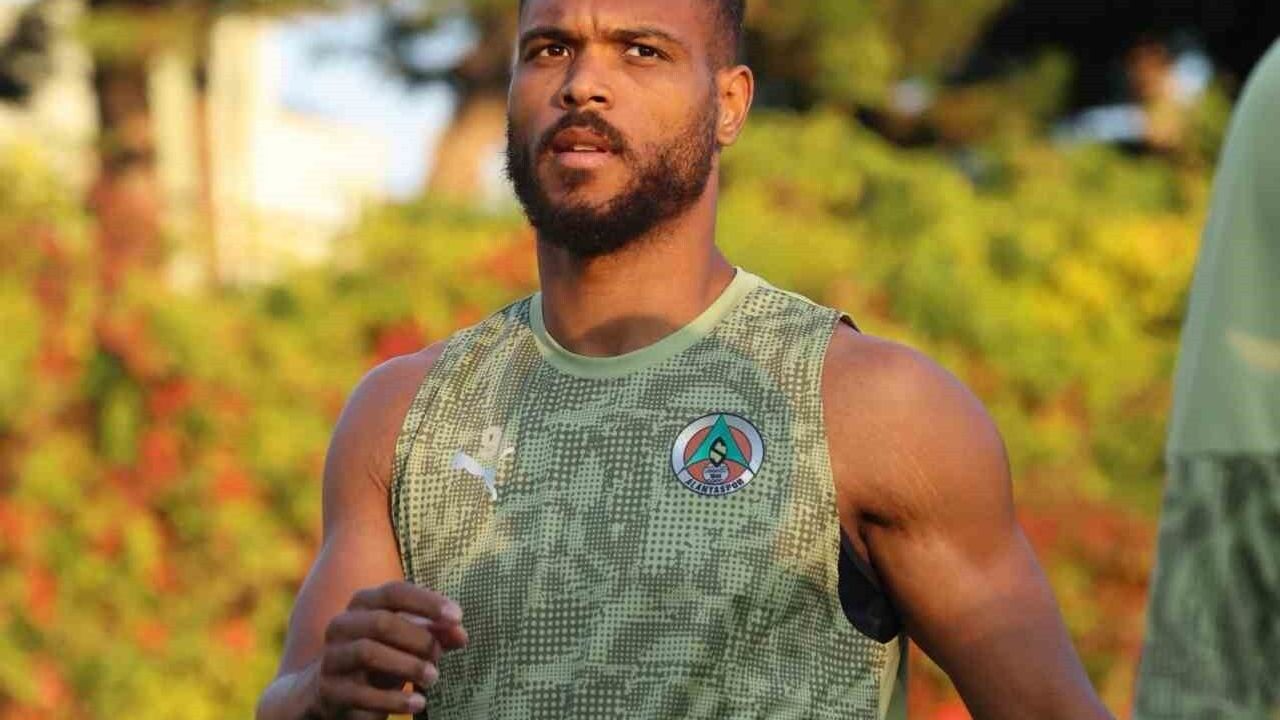 Alanyaspor, Kasımpaşa Maçı Öncesi Antrenmanlarla Hazırlanıyor