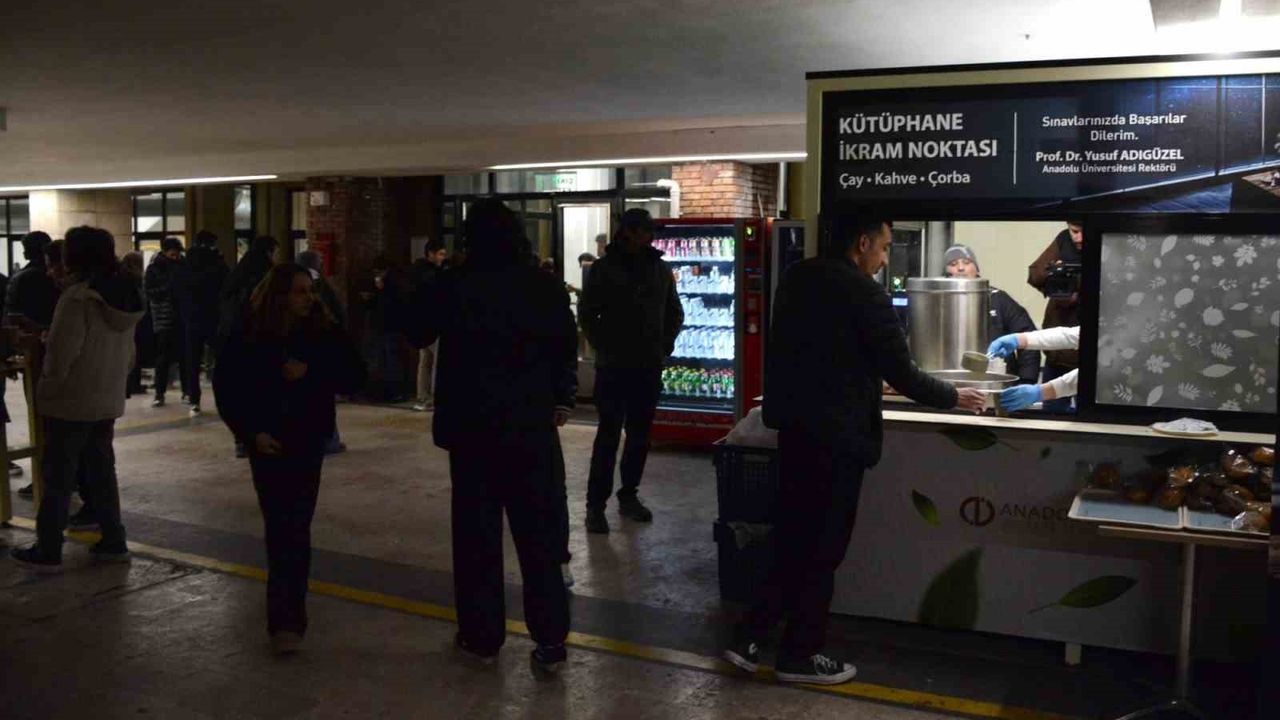 Anadolu Üniversitesi'nden Sınav Haftasında Sıcak Mola