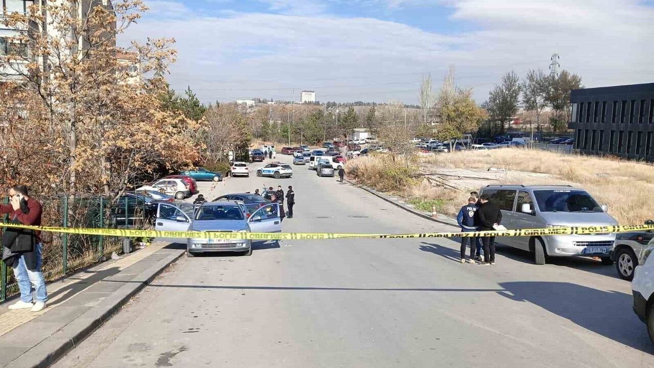 Ankara Adliyesi Önünde Bıçaklı Kavga: 3’ü Ağır, 5 Yaralı