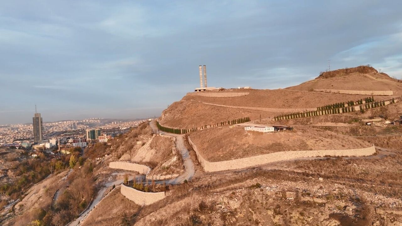 Ankara Hıdırlıktepe’de 100. Yıl Şükran Anıtı tartışması: Kuleler ve maliyet iddiaları