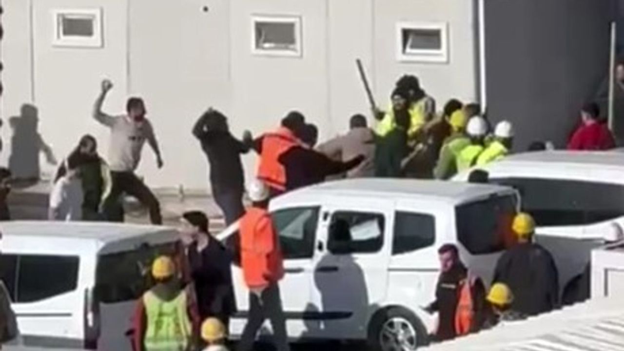 Ankara Yenimahalle'de İnşaatta Taşlı Sopalı Kavga