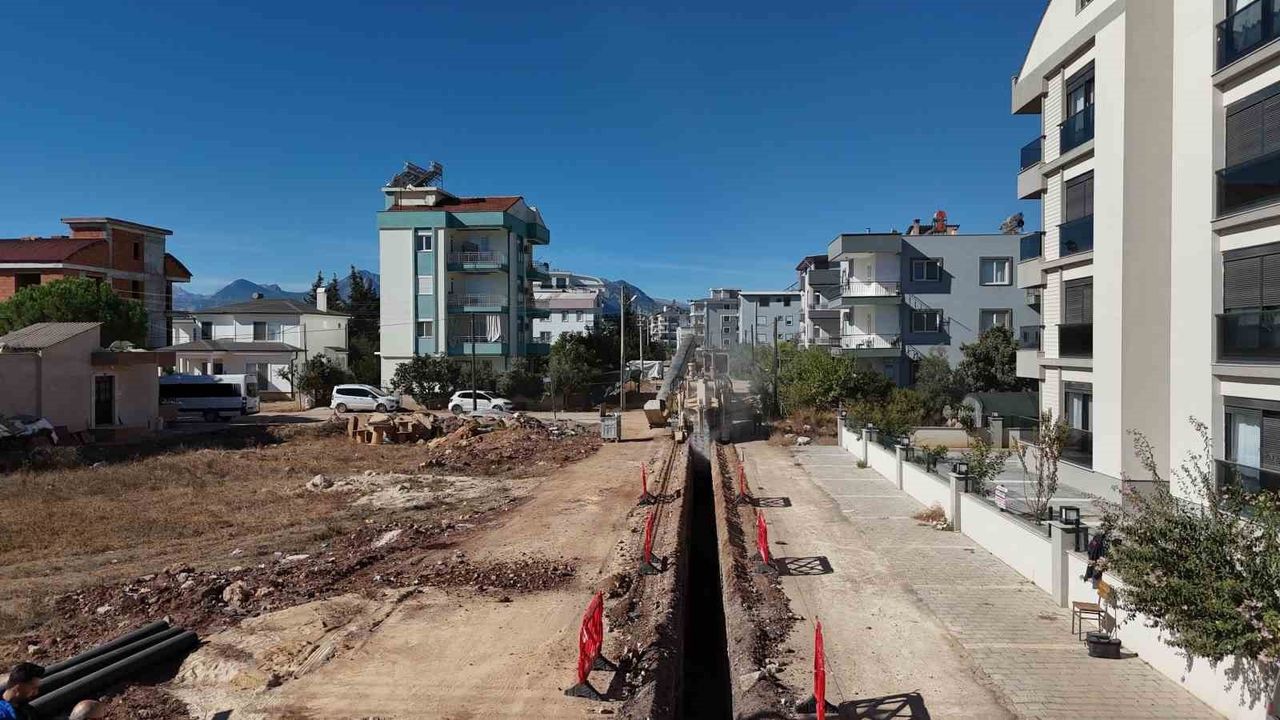 Antalya Büyükşehir'den Döşemealtı'na 124 km Kanalizasyon Hattı