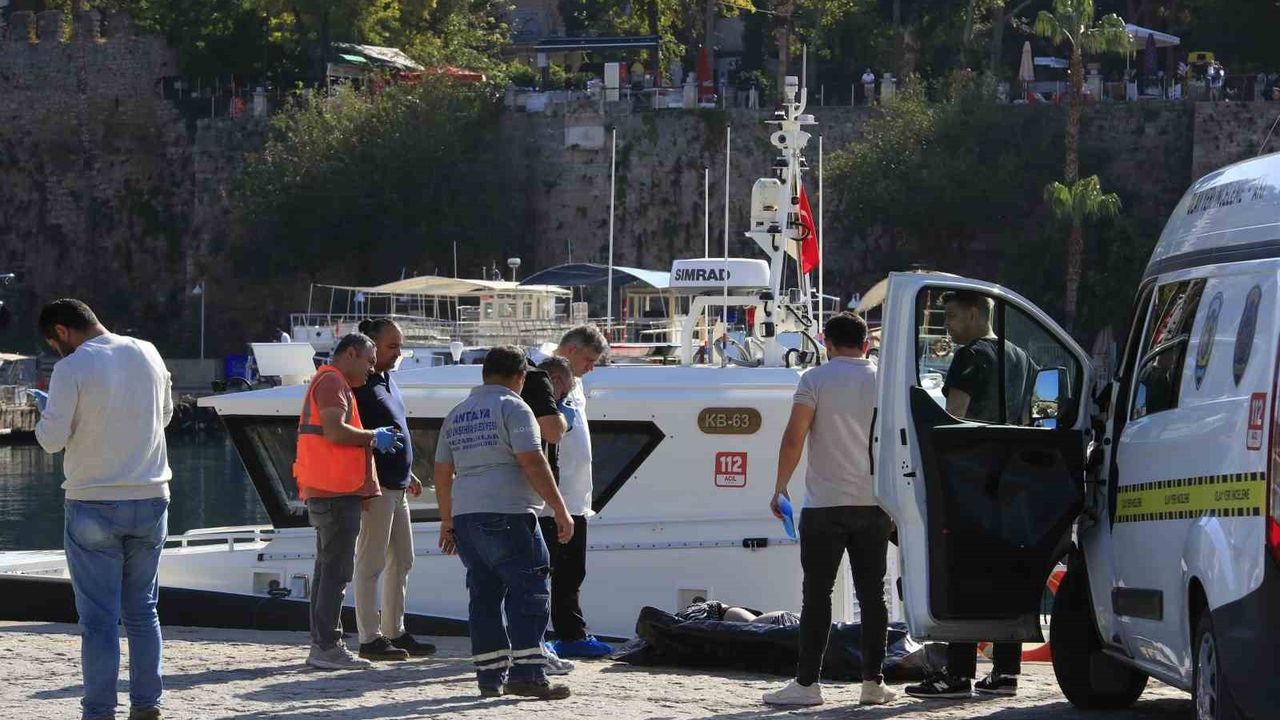 Antalya'da Bababurnu Açıklarında Genç Kızın Cansız Bedeni Bulundu