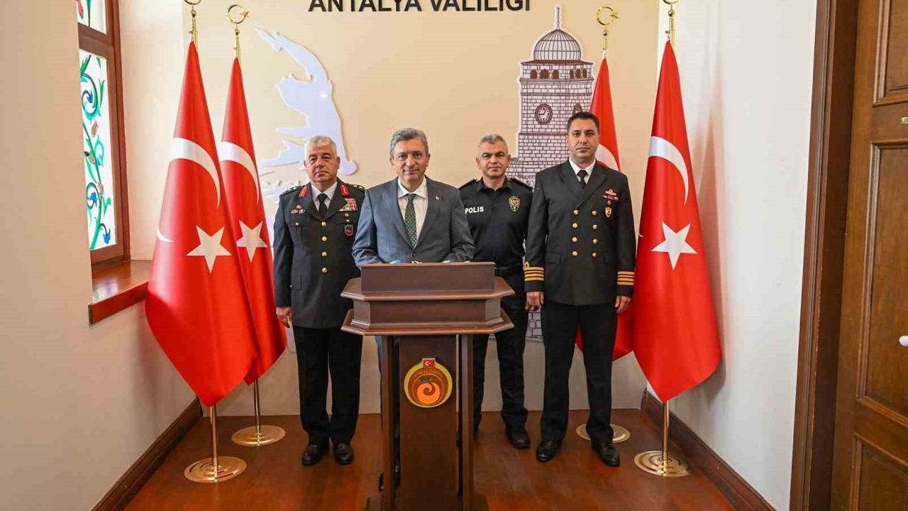 Antalya'da Ekim'de 10 bin 900 Asayiş Olayı: Binlerce Kişi Yakalandı, Çok Sayıda Malzeme Ele Geçirildi