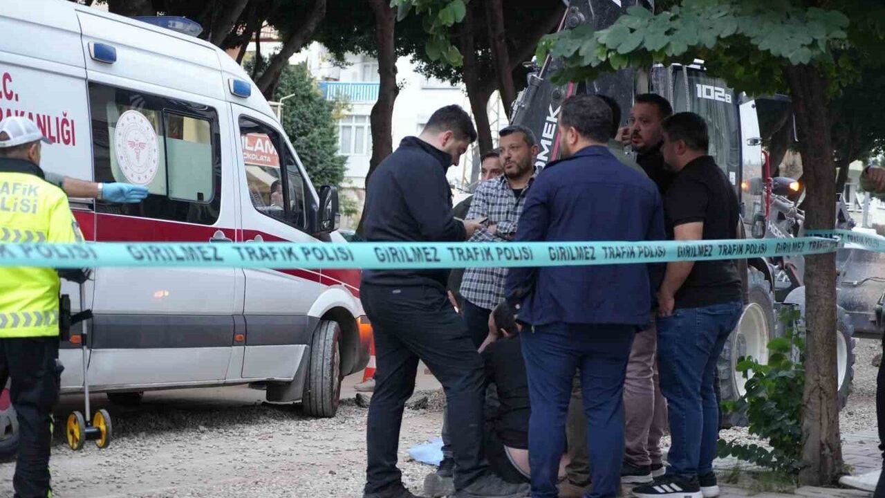 Antalya’da kepçenin altında kalan 81 yaşındaki Okan Işık hayatını kaybetti