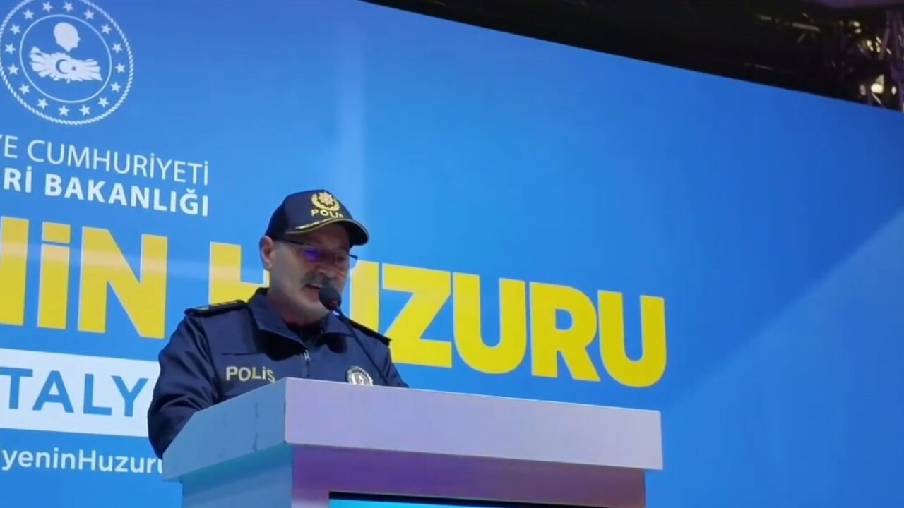 Antalya'da Narkokapan-2 Operasyonu: 458 Torbacı Gözaltında