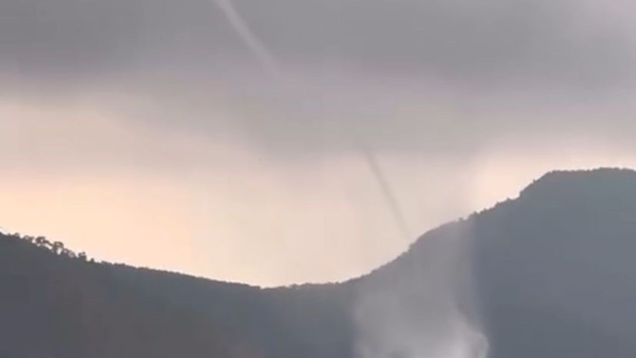 Antalya Kumluca'da Denizde İki Hortum Birden