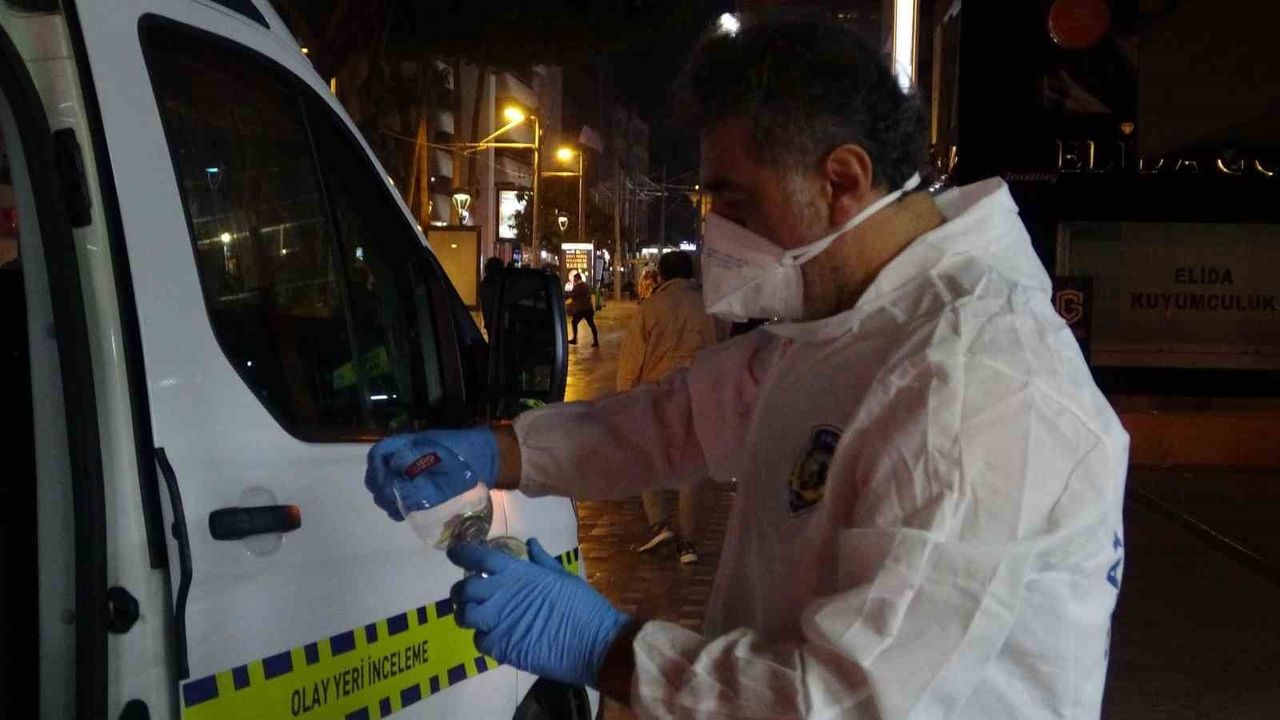 Antalya Muratpaşa'da Koku İhbarı: Dairede Çürümüş Ceset Bulundu