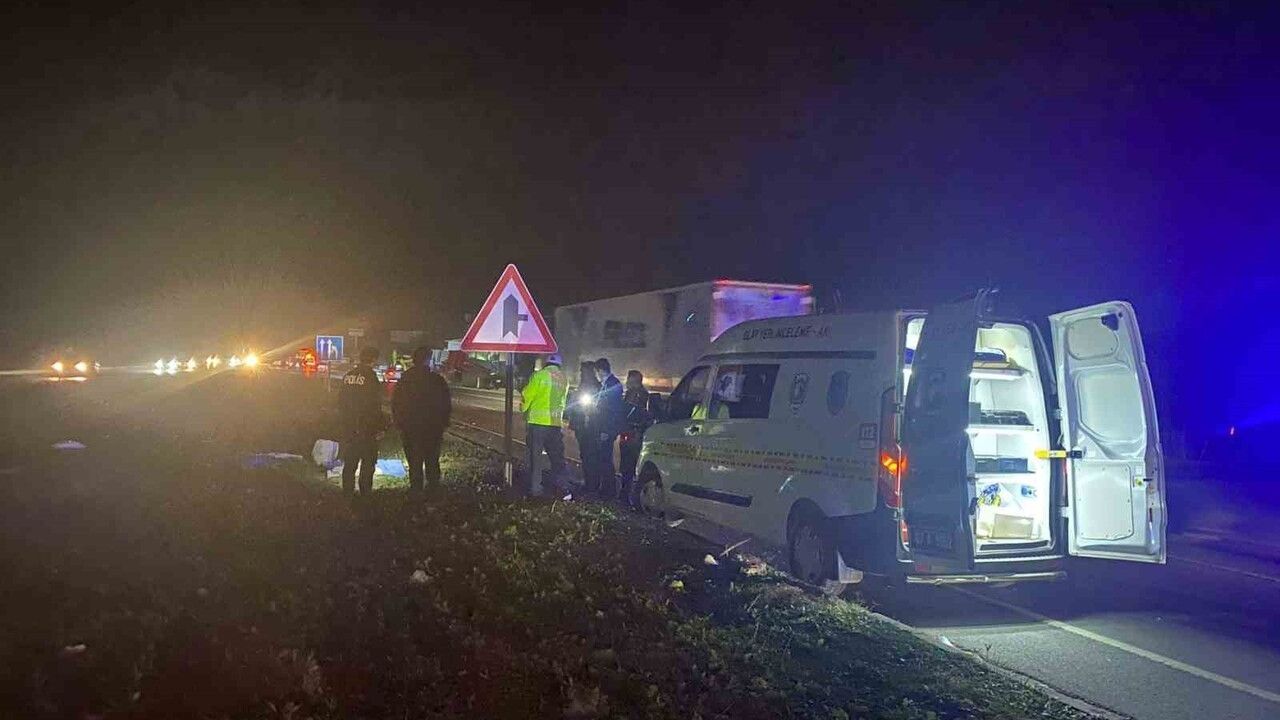 Antalya Serik’te D400 Kavşağında Kaza: Lise Öğrencisi Öldü, 1 Yaralı