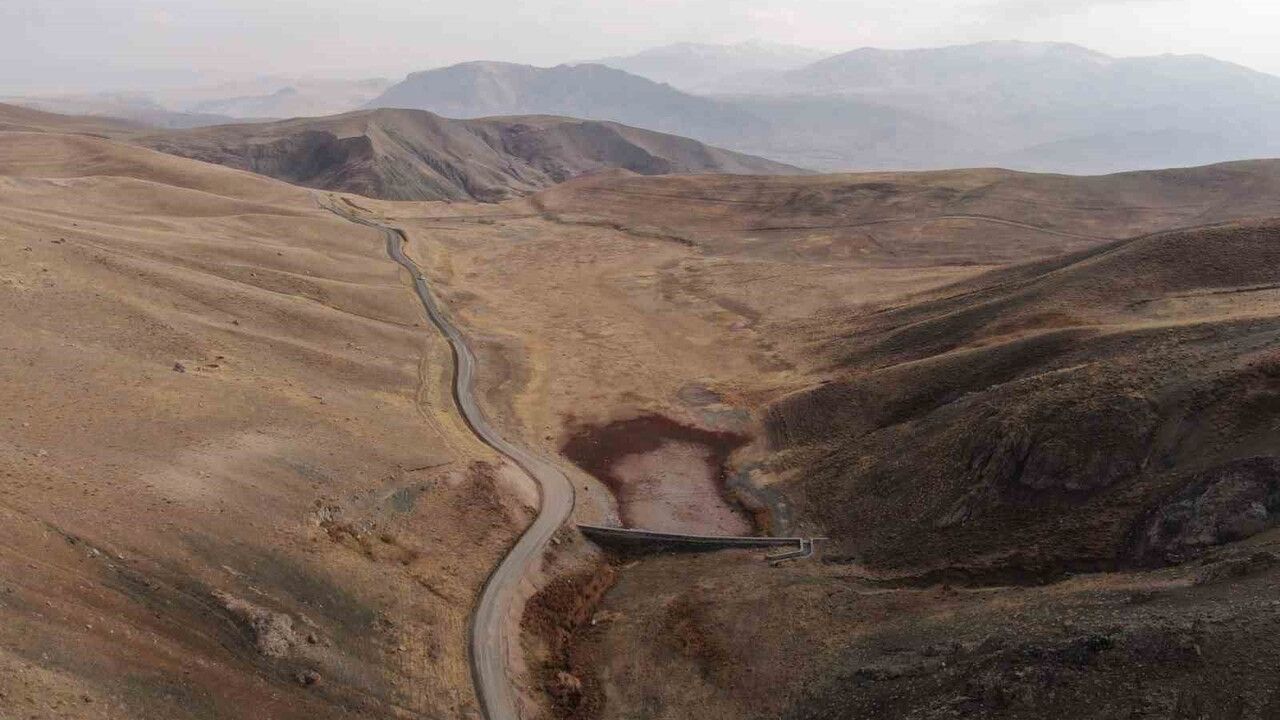 Antik Urartu Barajı (Toni-Gölardı Göleti) Tamamen Kurudu