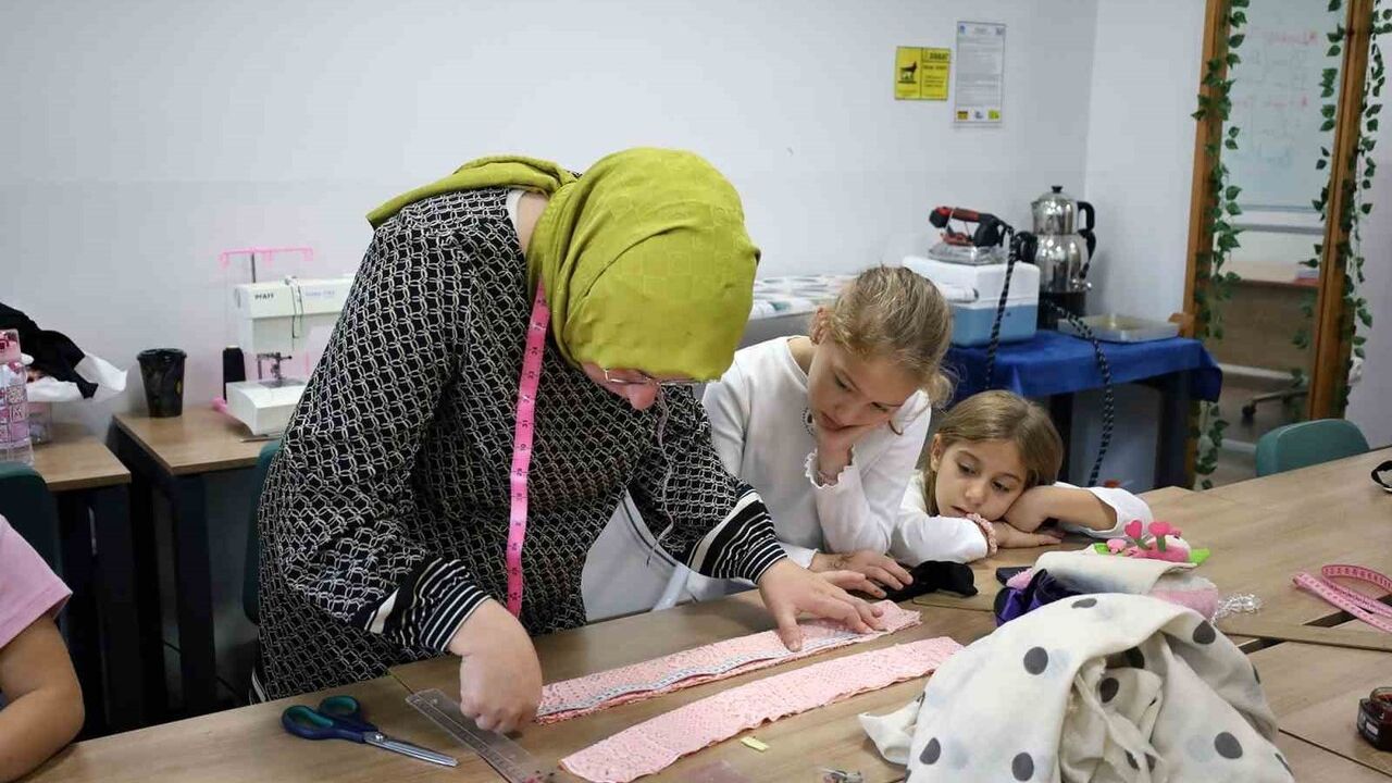 Ara Tatilin Renkli Adresi: SAMEK’te Anne-Çocuk Atölyeleri